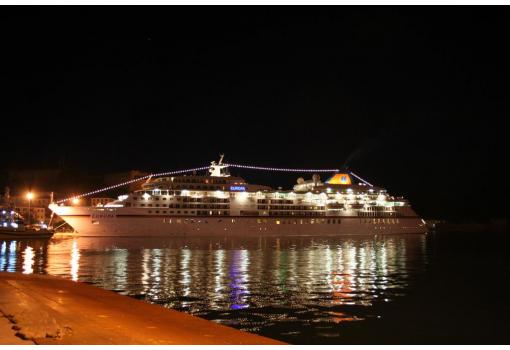 Atracado durante la noche en la isla de Elba